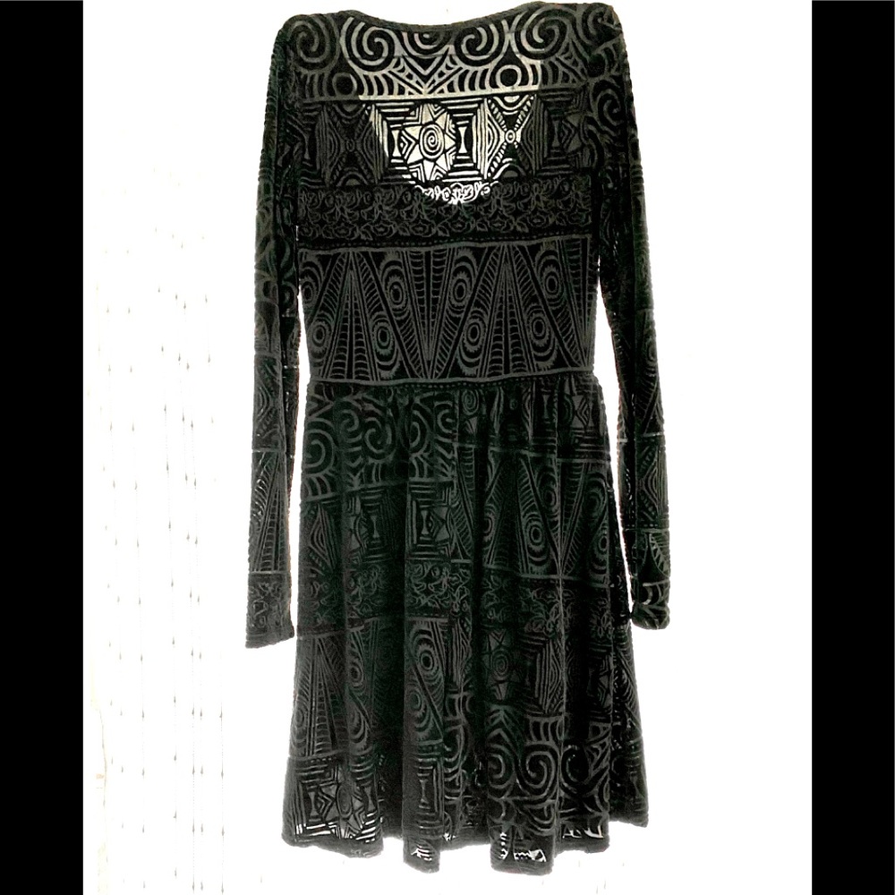 Aggie black burn-out velvet dress with long sleeves size smalll